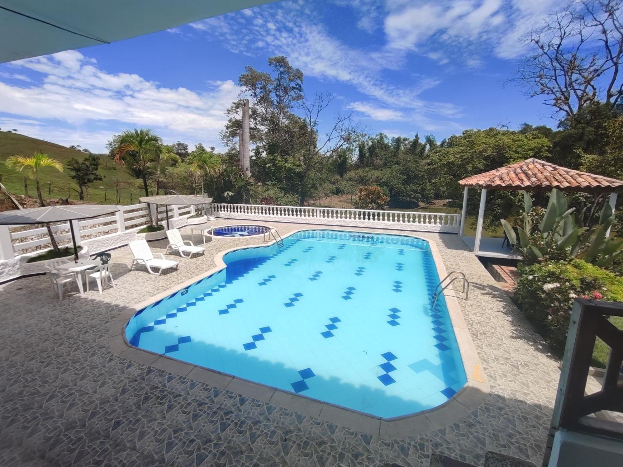 Hotel Campestre Las Cavernas La Mesa Norte 外观 照片
